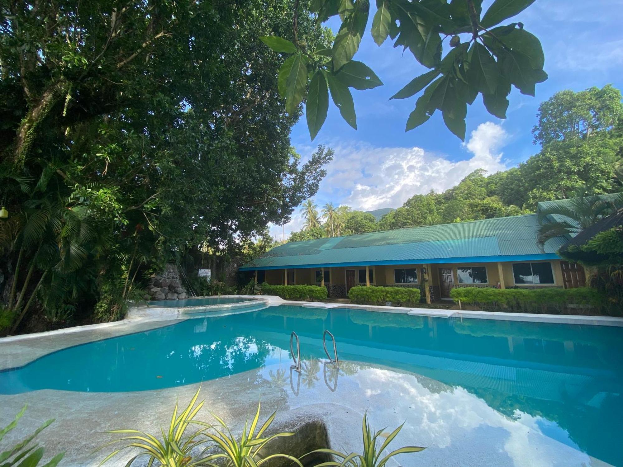 Camiguin Island Golden Sunset Beach Club Mambajao Exterior foto